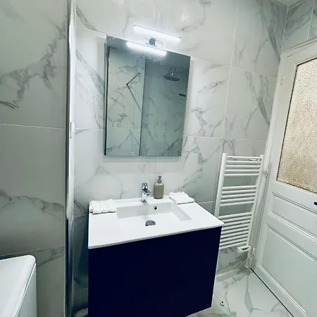 Apartment Chardon Lagache Paris